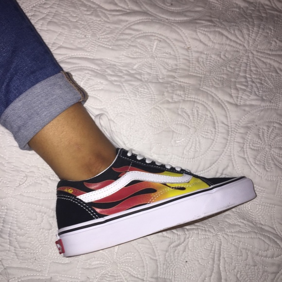 vans old skool flame womens